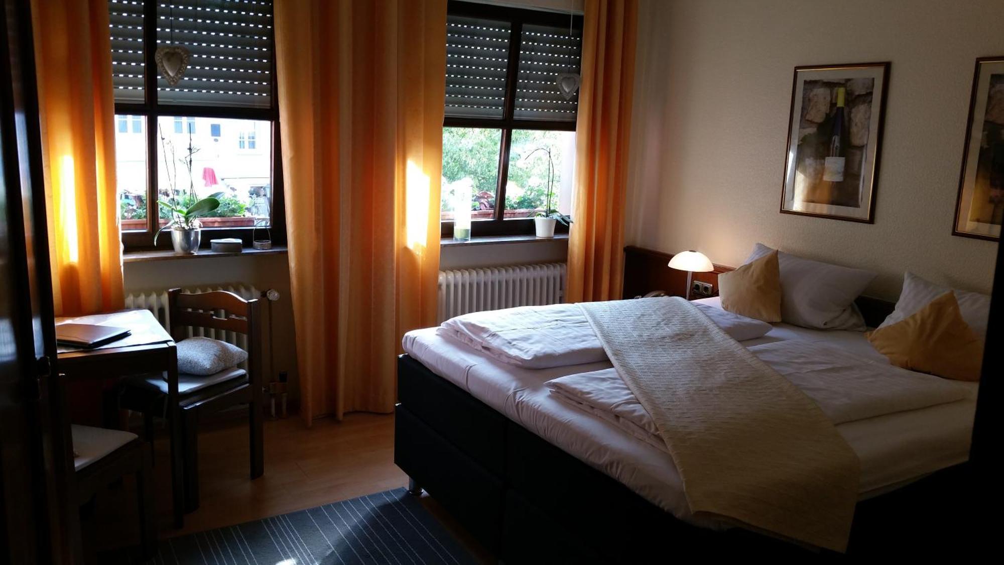 Hotel Restaurant Zunftstube Saarburg Bagian luar foto