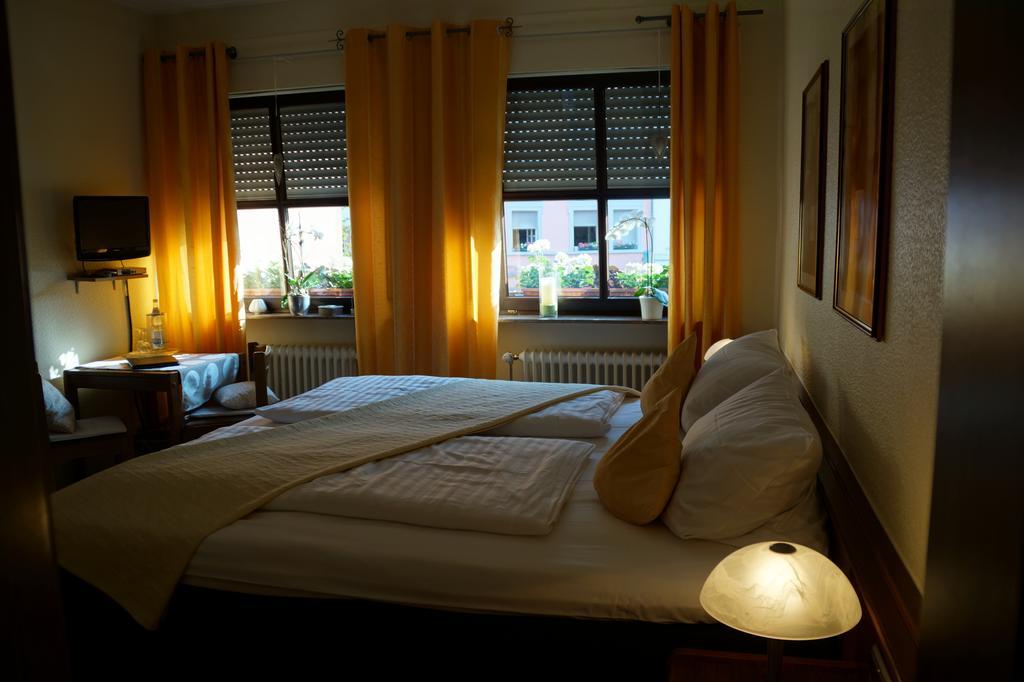 Hotel Restaurant Zunftstube Saarburg Ruang foto