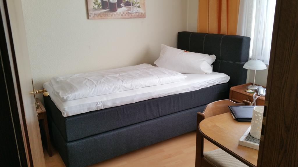 Hotel Restaurant Zunftstube Saarburg Bagian luar foto