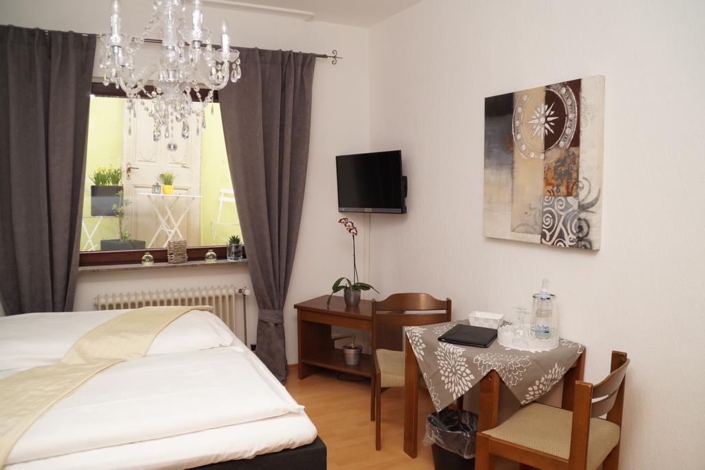 Hotel Restaurant Zunftstube Saarburg Bagian luar foto