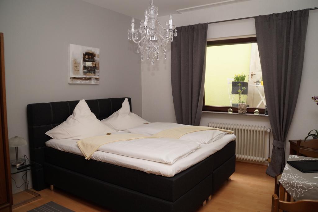 Hotel Restaurant Zunftstube Saarburg Bagian luar foto